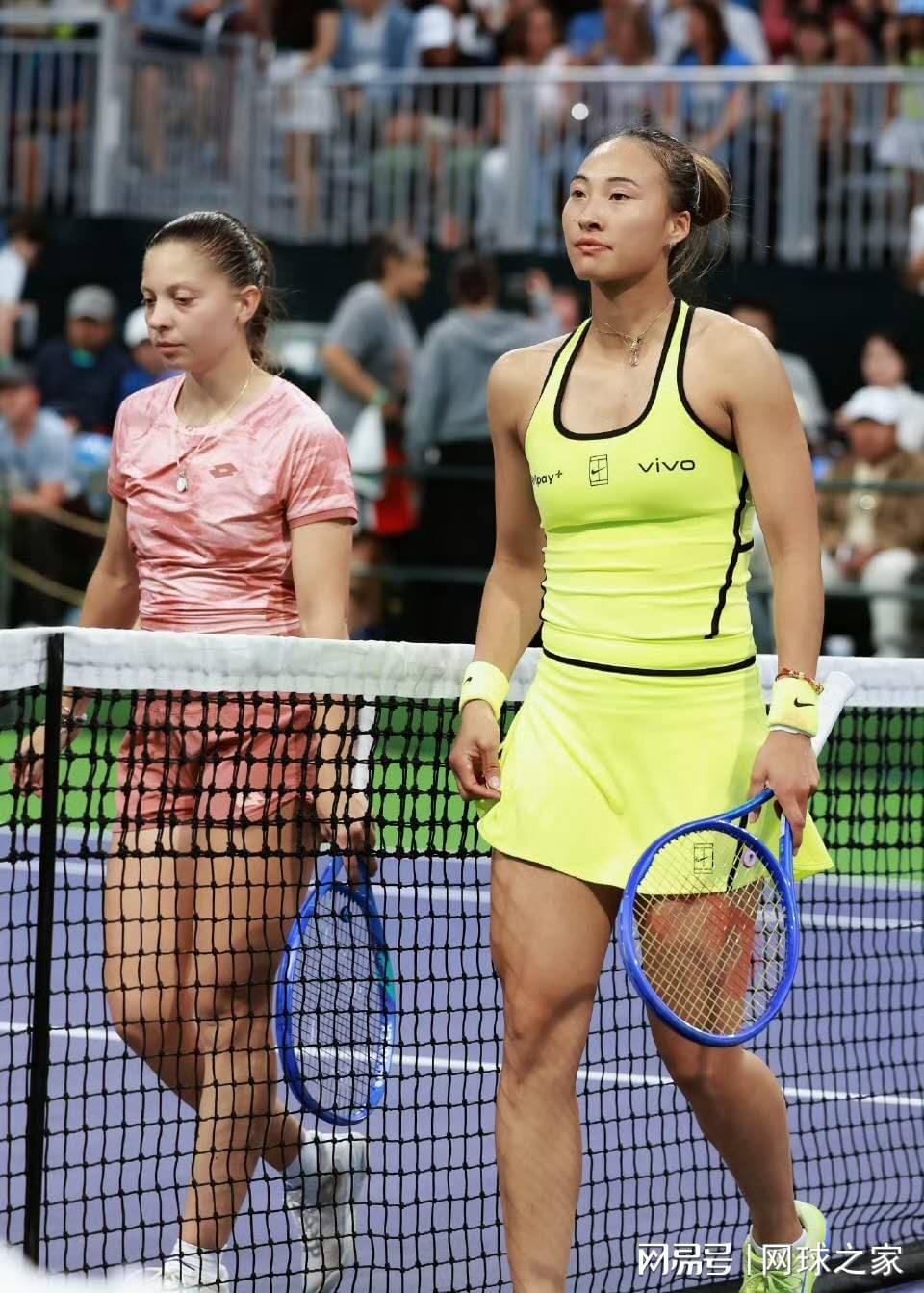 开云在线开户-郑钦文出局舆论又炸了！网友喊新教练下课，一姐罕见承认处于低谷